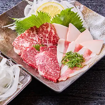 【熊本新鲜直送】入口即化，甜美浓郁！顶级马肉刺身拼盘，带来地道美味。