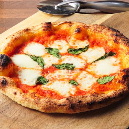 【2小時暢飲】享用共9道菜品，包括烤牛肉、披薩和義大利麵。標準派對套餐。