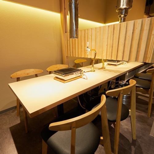The calm and modern interior seats that make you forget the hustle and bustle of Yamato are attractive.For girls-only gatherings, joint parties, and charter ♪ Customers who come to the store on special days such as birthdays and anniversaries will receive a special dessert plate with a message for free if they use the coupon ♪ It will not only look good in photos but also in videos Would you like to celebrate with a "dessert plate"?