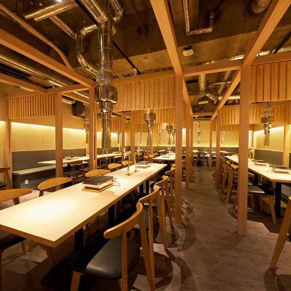 【宴会におすすめ】落ち着いた空間で逸品肉料理を楽しむのなら当店がおすすめ!!会社やサークルの飲み会など大人数の宴会からデートや親しい友人などの少人数の飲み会まで幅広いシーンでご利用頂けるお店。清潔感のある店内でこだわりの居酒屋メニューや焼肉メニューをお召し上がりくださいませ♪当日予約も大歓迎です！