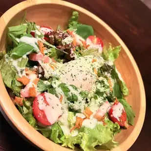 温泉卵シーザーサラダ