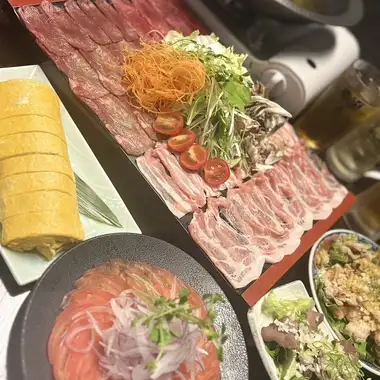 【5,000円コース予約限定】牛タン×伊勢豚のハーフ&ハーフや大きなだし巻き卵を堪能できるプラン