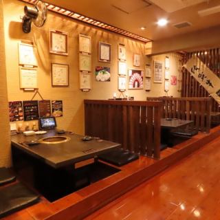 2名様向けの掘りごたつ席となっております。