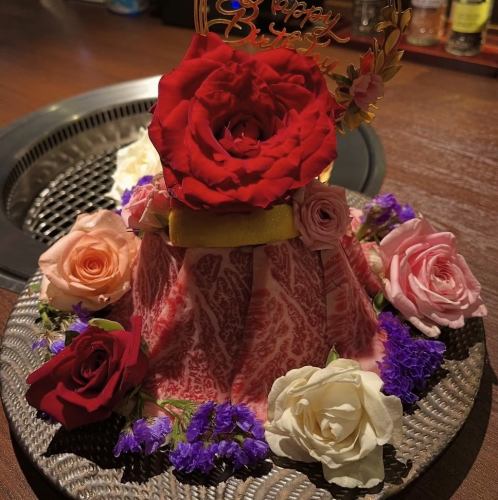 【記念日に】豪華肉ケーキ