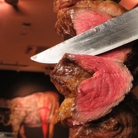 All-you-can-eat 20 types of Churrasco! Hot and juicy meat♪
