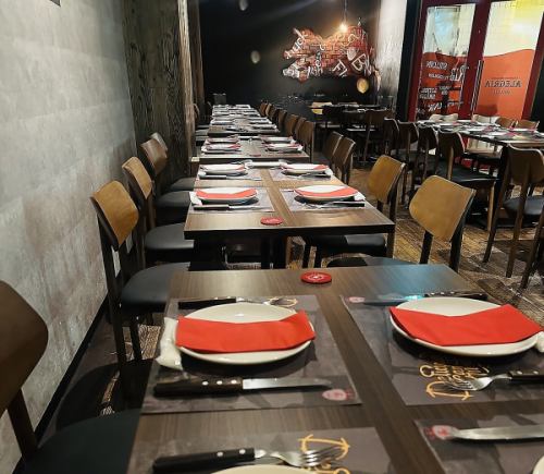 Perfect for year-end parties, banquets, and group use.