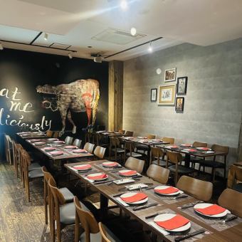 A spacious space that won't feel cramped. We are happy to discuss the number of people and seating arrangements, so please contact the store!