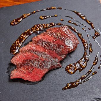 Ice-aged Wagyu beef sirloin tagliata board (100g)