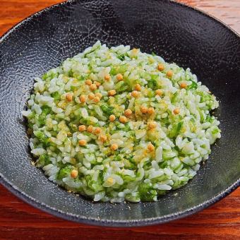 Risotto with green laver and clam stock