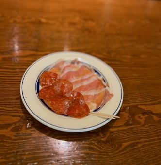 生ハムとサラミの盛り合わせ