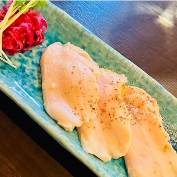【ヘルシーかつジューシーな味わい★】じっくり低温調理で焼き上げた自家製鶏ハム◎