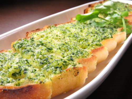 long garlic toast