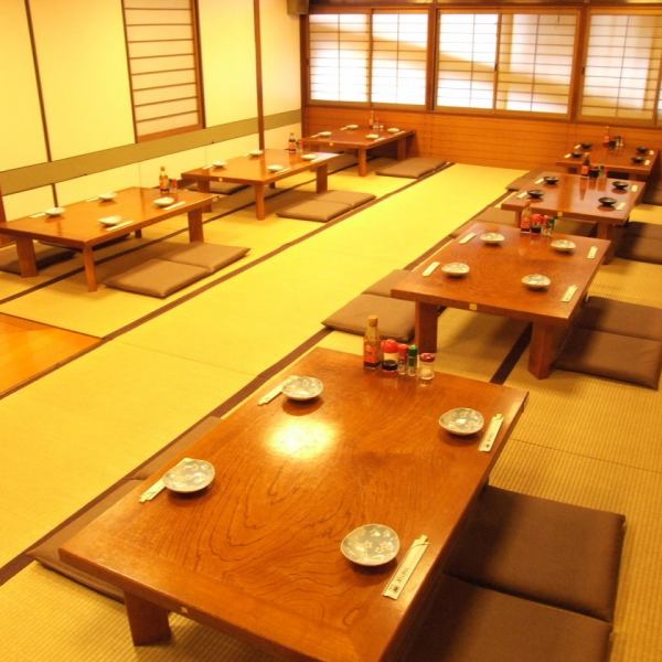 [2nd floor/tatami room/large banquet hall] Tatami seats on the 2nd floor can be reserved for private use upon consultation.It can accommodate up to 40 people! Spacious private banquets are easy to move around and give peace of mind to the organizer. You can have a banquet or drinking party with colleagues or friends, or just people you know.