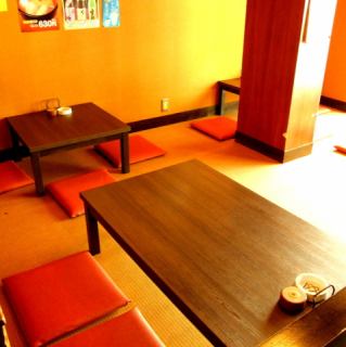 This room can accommodate 12 people at once.If you have a medium-sized drinking party or banquet, please use this place and we will guide you smoothly.The semi-private room on the 1st floor can be used by 10 to 12 people.