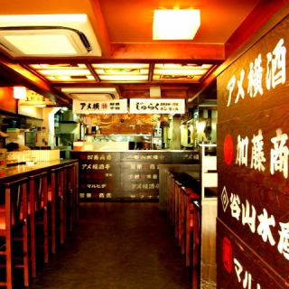 欢迎光临秀亭聚乐上野店。您可以一边享受餐厅内热闹的氛围，一边享受公司宴会。