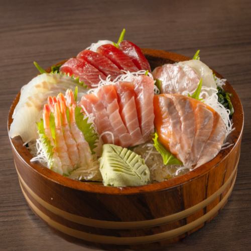 Assorted sashimi of the day (5 types) 1 serving