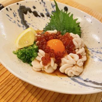 Milt and salmon roe gout yukhoe