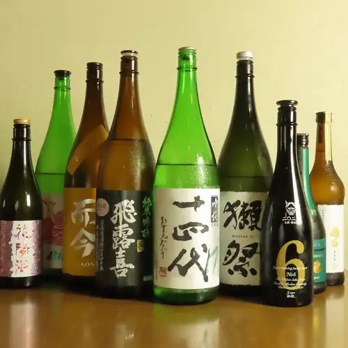 日本酒は常時100種以上