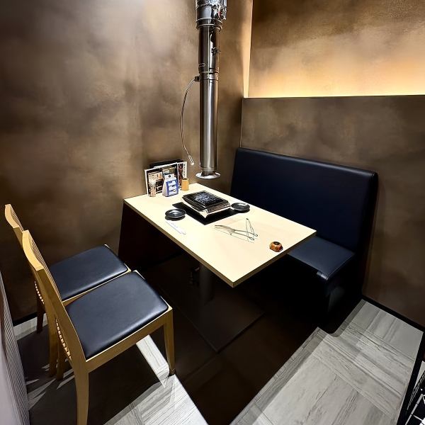 最大4名様個室!!でカップルや記念日や特別な日に落ち着いた空間でご利用頂けます。