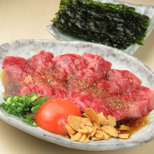 「傳奇生牛腩排」這道菜之所以能提供，全賴其新鮮食材。