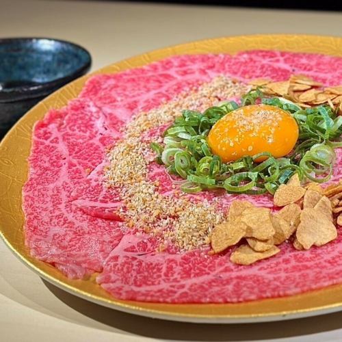和牛ロースユッケ