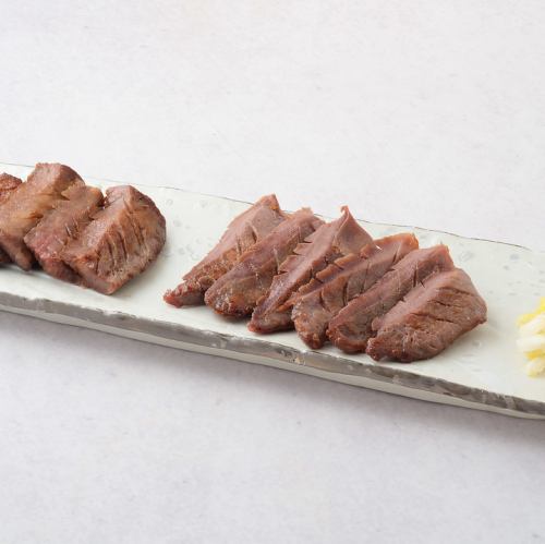 熟成牛タン・豚タン食べ比べ