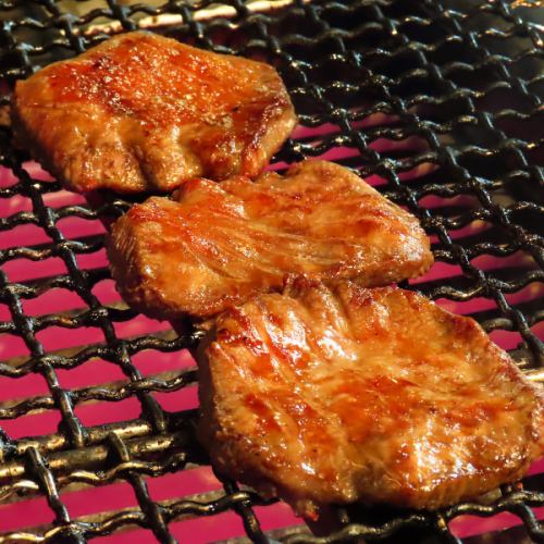 Enjoy a blissful time with a variety of delicious meat dishes that everyone can enjoy.