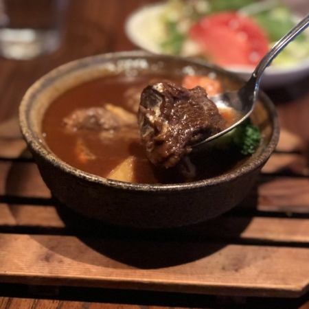Western-style tender beef tendon stew