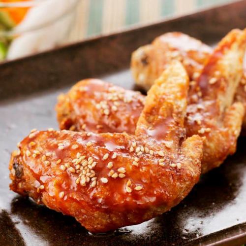 Crunchy! Sweet and spicy fried chicken wings (4 pieces)