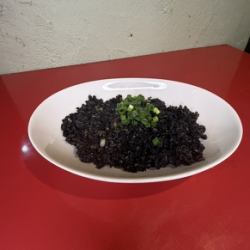 イカ墨炒飯