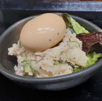 自家製ポテトサラダ