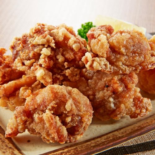 Special fried chicken (with bone) in soy sauce and salt flavors