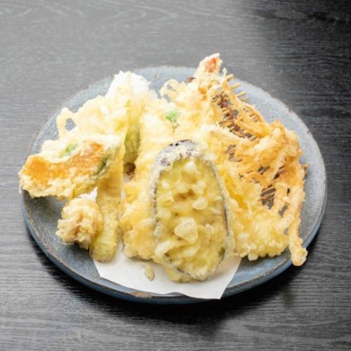 毎日厳選仕入れ!刺身、炉端焼き、天ぷらなど