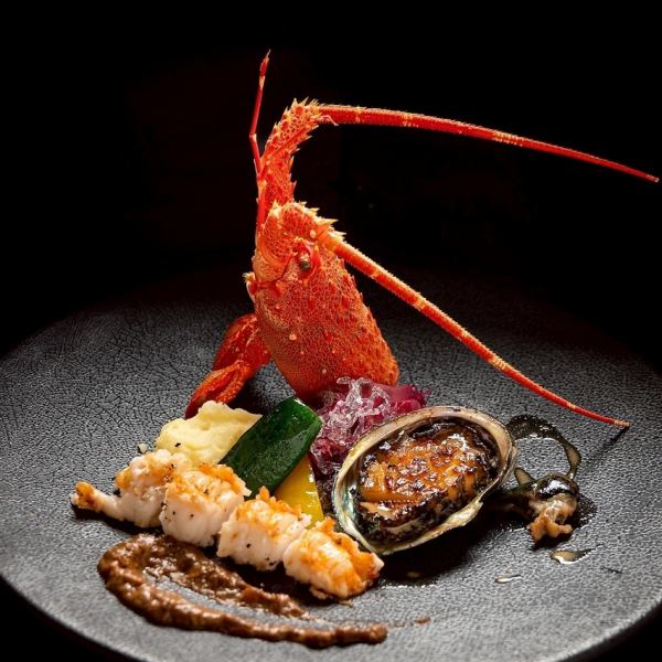 伊勢海老と黒毛和牛ステーキのコース全9品