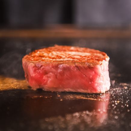 【特選　輝コース】黒毛和牛ステーキ＆イセ海老・活きアワビの海鮮盛合せ《全11品/13,500円》