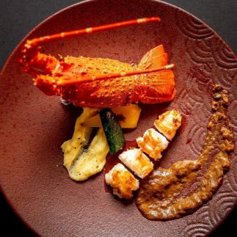 【ランチ限定】黒毛和牛ステーキイセ海老の鉄板焼きコース《全8品/8,500円》