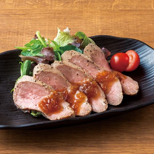 부드러운 지느러미 고기 로스트 포크