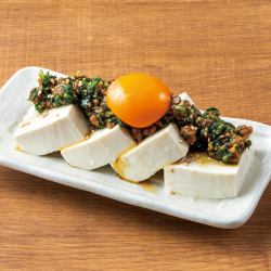 Cold tofu with minced meat and chive sauce