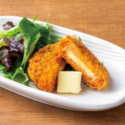 Deep-fried potato wrapped in butter, mentaiko (spicy cod roe), and cheese.