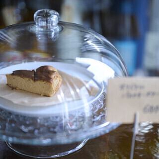 【お得なランチセット】選べるメインとドリンク&デザートセット・2200円