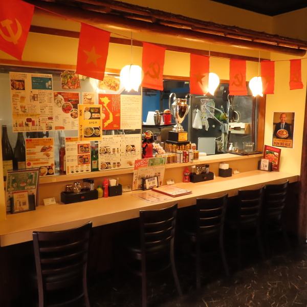 お一人様でもゆったりとお食事をお楽しみ頂けます。お仕事帰りにふらっとお立ち寄りいただいても安心してお越しください。また、おひとり様でもお気軽にご来店されておりますので、お気軽にご利用ください。お客様のご要望に応じて各種コースをご用意しております。お気軽にご相談下さい♪