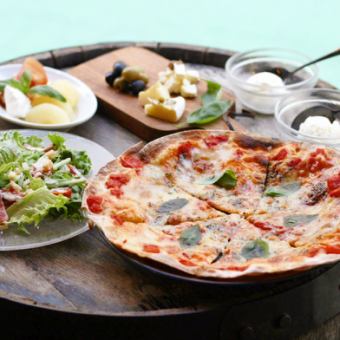 【2H飲み放題付】梨と生ハムのマスカルポーネ、自家製窯焼きピザ、女子会コース　4,900円(税込)