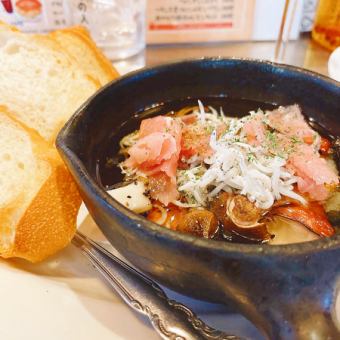 具材を選べるあなただけのアヒージョ