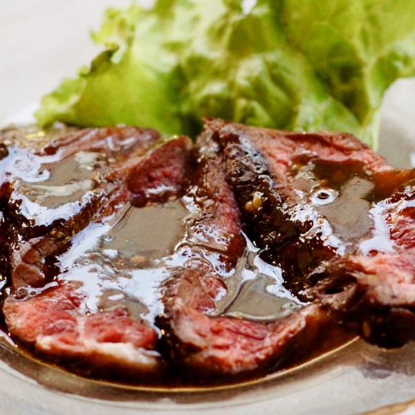 香ばしく焼き上げた人気のビステッカ~牛ハラミステーキ~