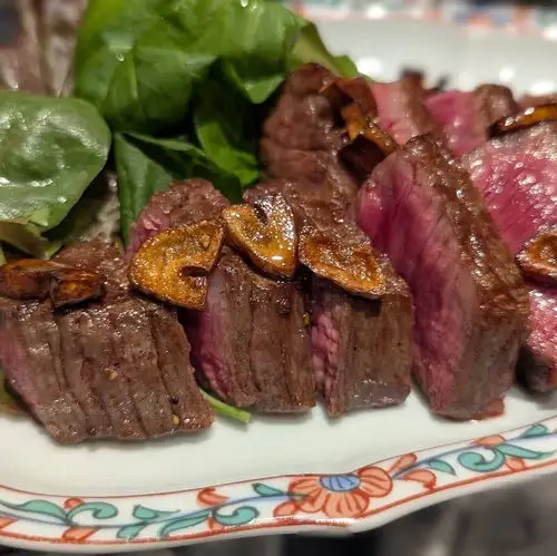 炭火で旨味を閉じ込める絶品焼き物