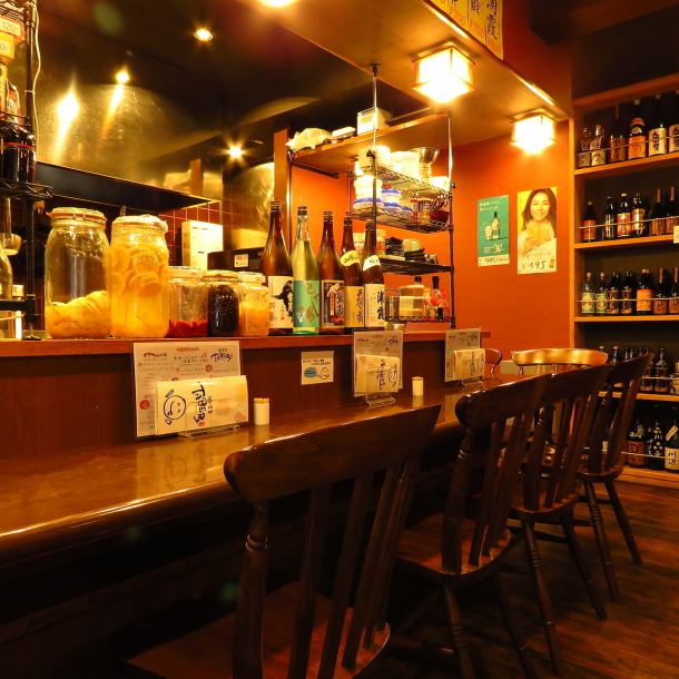 [Open Kitchen Counter] We have 7 counter seats available for casual dining, whether by yourself or as a couple.We welcome you to grab a drink on your way home from work or visit a second or third bar.In addition to shochu and beer, we also offer cocktails and fruit drinks that are easy for women to drink.