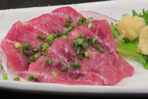 人気メニュー!『熊本直送!極上馬刺』