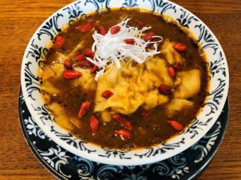 Rakkyo special wonton soup curry