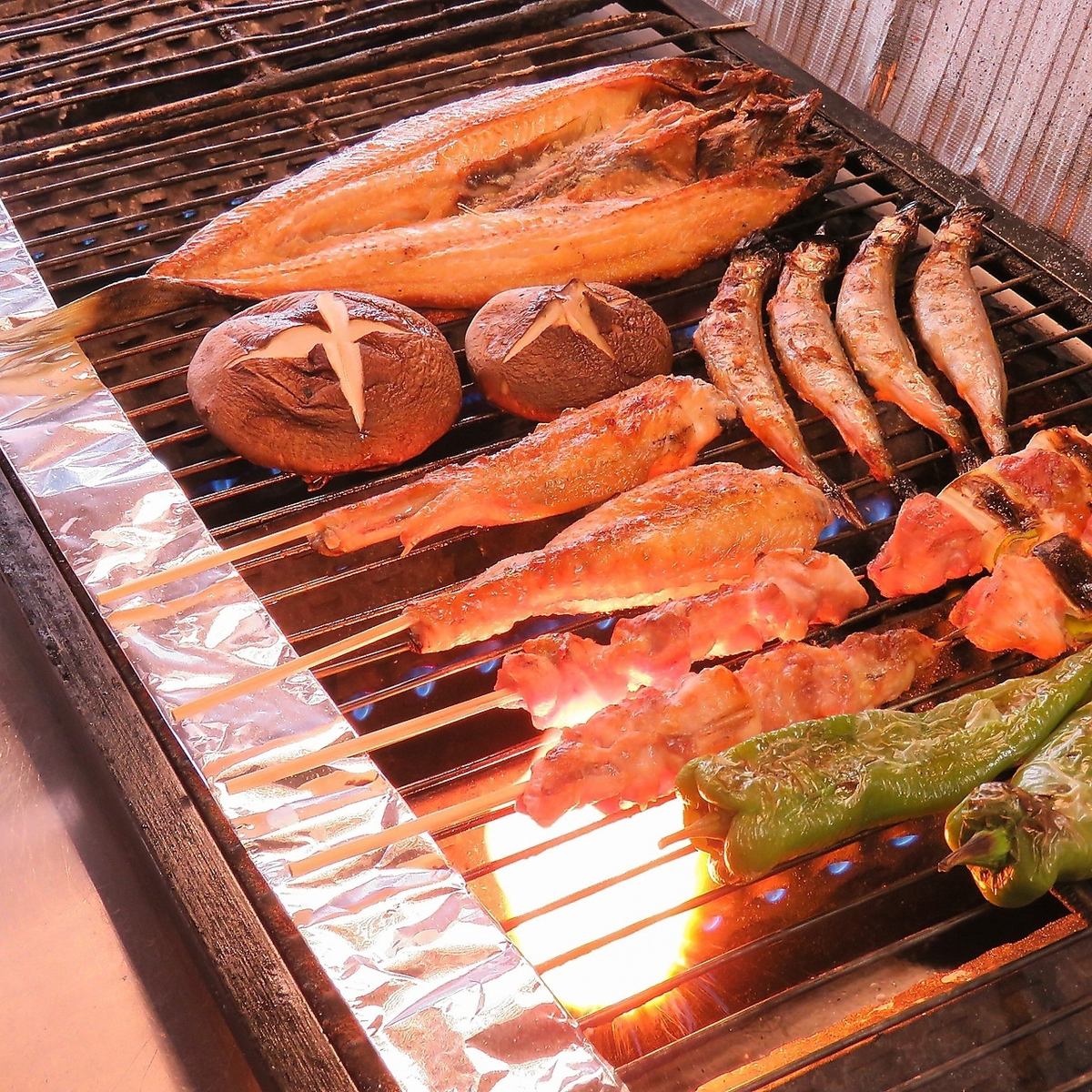 《翌1時迄営業♪》新鮮魚介や季節の厳選素材を炉端焼で♪一品363円～でコスパ◎