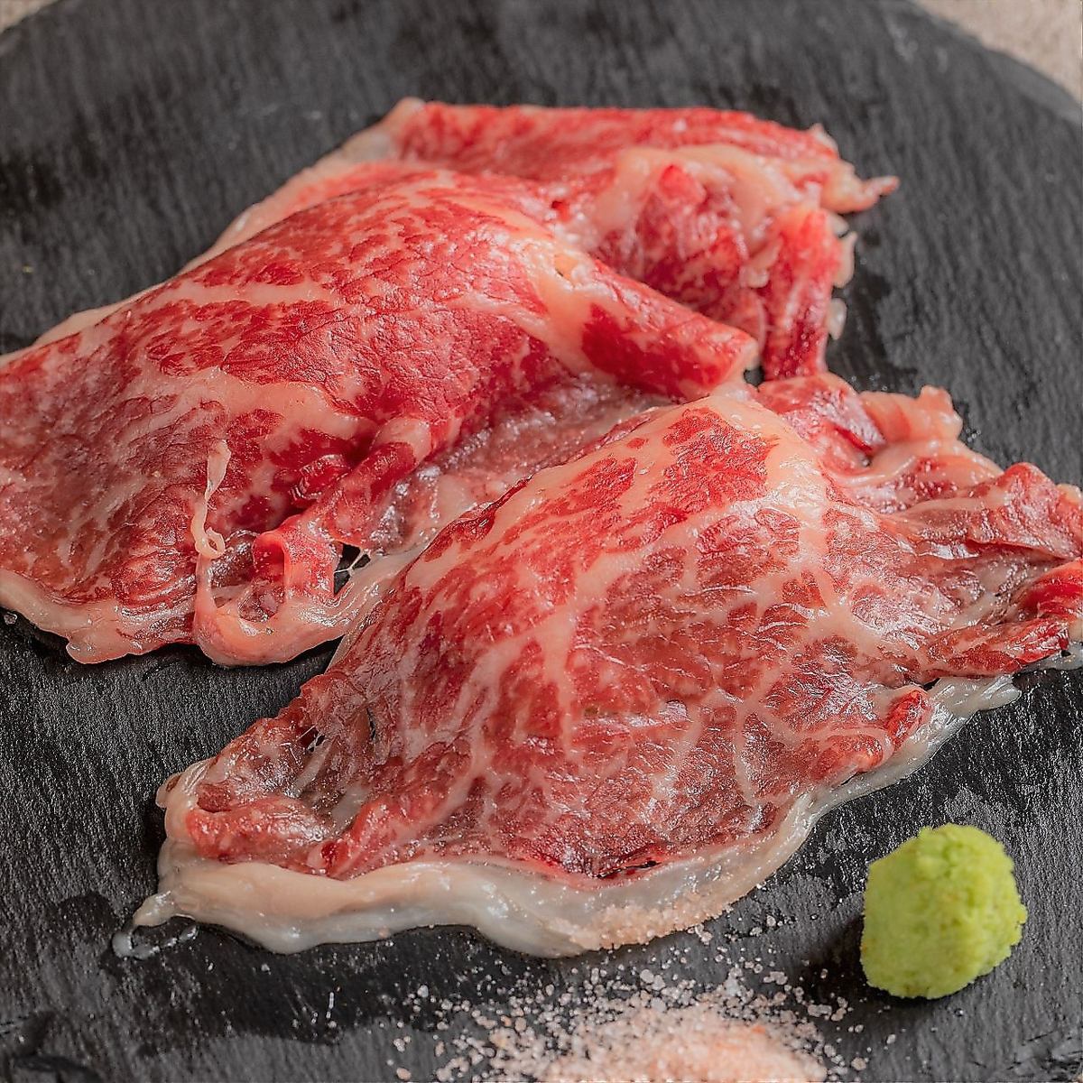 Enjoy the finest meat dishes ♪ Exquisite dishes such as a handful of Toro meat!